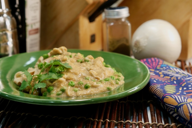 Pasta with Chicken and Creamy Poblano Sauce