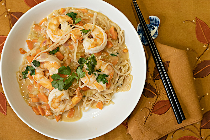 Shrimp with Rice Noodles and Peanut Sauce