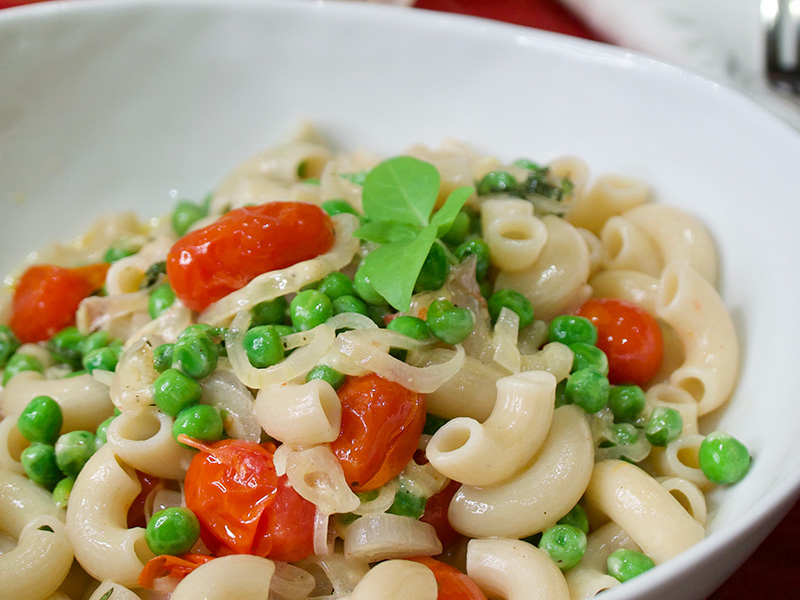 Pasta with Peas and Gouda