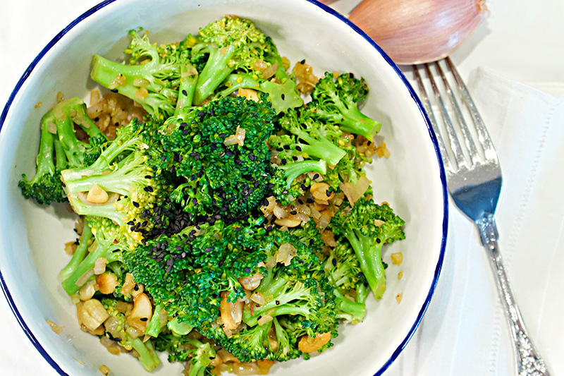 Sesame Broccoli with Cashews